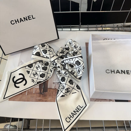 CHANEL 26S HAIR SCRUNCHIE IN WHITE SILK 503073