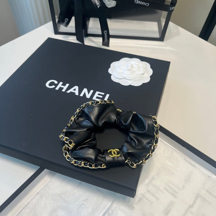 CHANEL 26S SCRUNCHIE IN BLACK LEATHER 512120