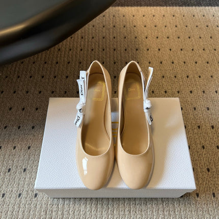 DIOR 26S HIGH HEELS 80 MM IN BEIGE PATENT CALFSKIN WITH RIBBON BOW