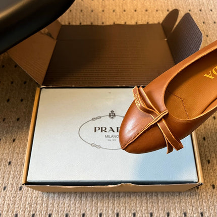 PRADA 26S POINTED TOE BOW FLATS IN CARAMEL BROWN CALFSKIN
