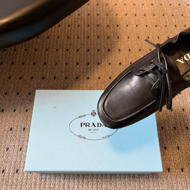 PRADA 26S LACE UP SQUARE TOE LOAFERS IN BLACK CALFSKIN