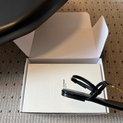 YSL 26S THONG SANDALS IN BLACK SHINY CALFSKIN WITH GOLD HARDWARE