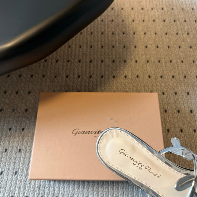 GIANVITO ROSSI 26S SANDALS IN SILVER LAMBSKIN