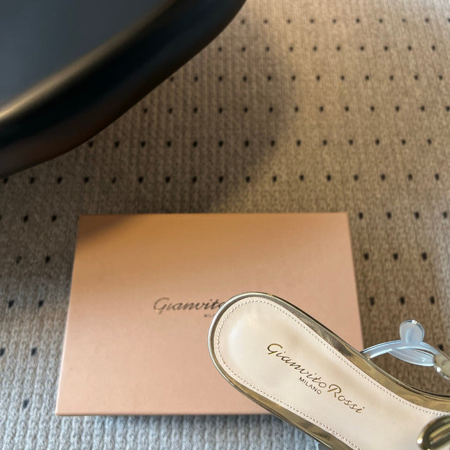GIANVITO ROSSI 26S SANDALS IN GOLD LAMBSKIN