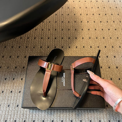 YSL 26S THONG SANDALS IN BROWN AND BLACK SHINY CALFSKIN