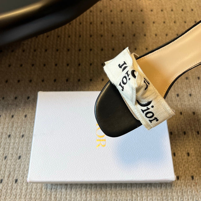 DIOR 26S HIGH-HEEL SANDALS 40 MM IN WHITE FABRIC AND  BLACK LAMBSKIN