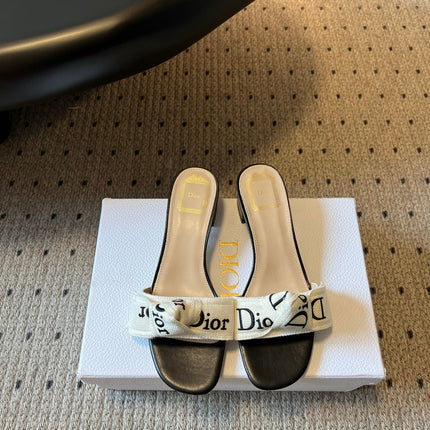 DIOR 26S HIGH-HEEL SANDALS 40 MM IN WHITE FABRIC AND  BLACK LAMBSKIN