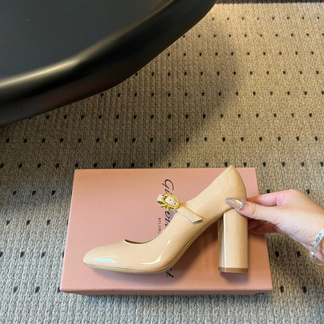 GIANVITO ROSSI 26S MARY JANE HEELS 85 MM IN BEIGE PATENT CALFSKIN