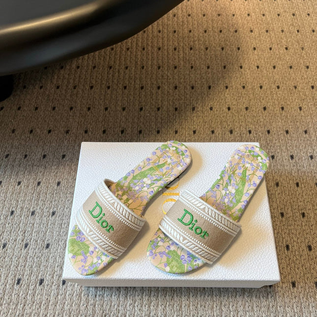DIOR 26S SLIDES DWAY IN BEIGE GREEN EMBROIDERED CANVAS WITH LOGO & FLORAL PRINT FOOTBED