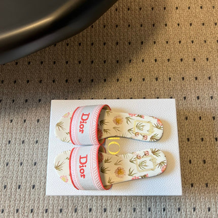 DIOR 26S SLIDES DWAY IN PINK RED EMBROIDERED CANVAS WITH LOGO & FLORAL PRINT FOOTBED