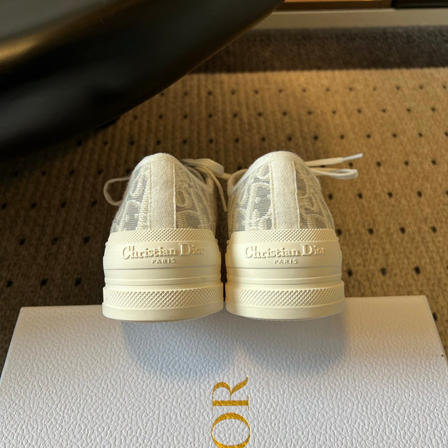 DIOR 26S LOW-TOP SNEAKER 50MM IN LIGHT GREY OBLIQUE EMBROIDERED CANVAS