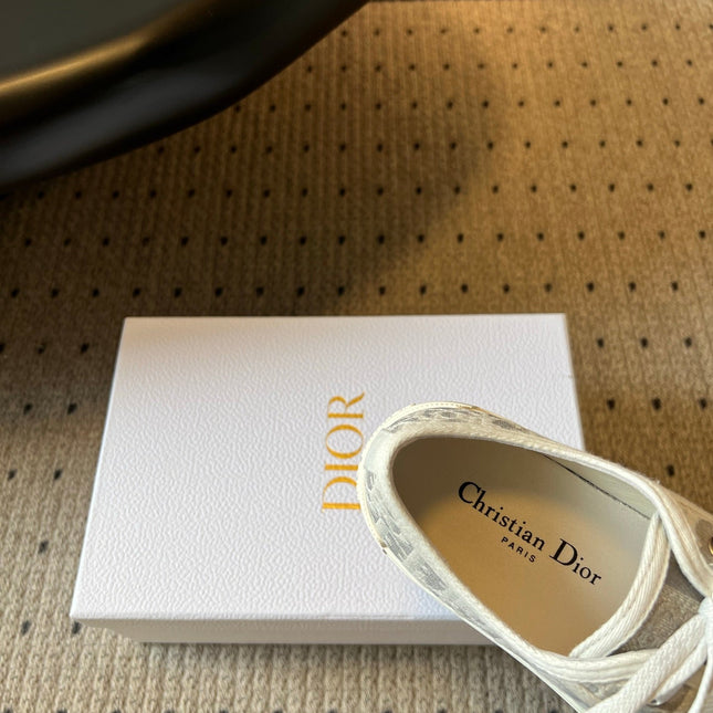 DIOR 26S LOW-TOP SNEAKER 50MM IN LIGHT GREY OBLIQUE EMBROIDERED CANVAS