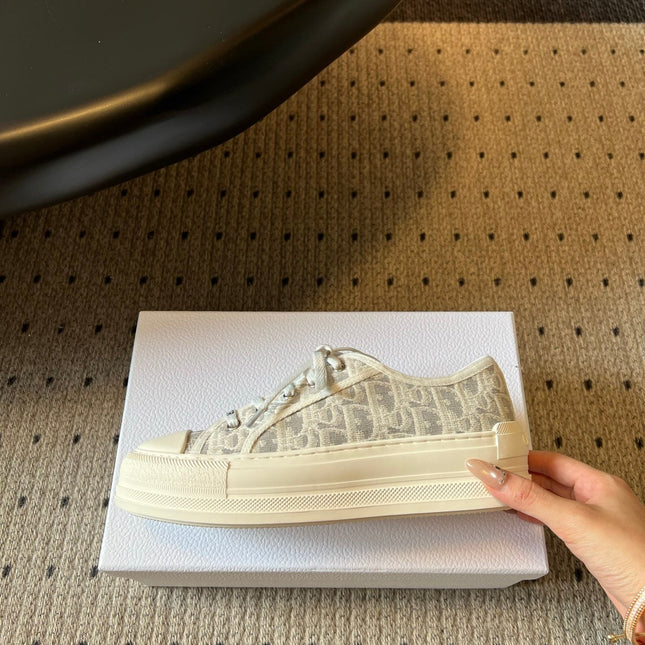 DIOR 26S LOW-TOP SNEAKER 50MM IN LIGHT GREY OBLIQUE EMBROIDERED CANVAS