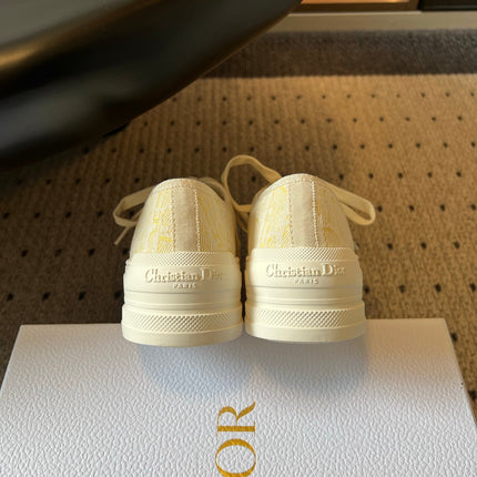 DIOR 26S LOW-TOP SNEAKER 50MM IN LIGHT YELLOW OBLIQUE EMBROIDERED CANVAS