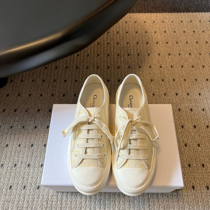 DIOR 26S LOW-TOP SNEAKER 50MM IN LIGHT YELLOW OBLIQUE EMBROIDERED CANVAS