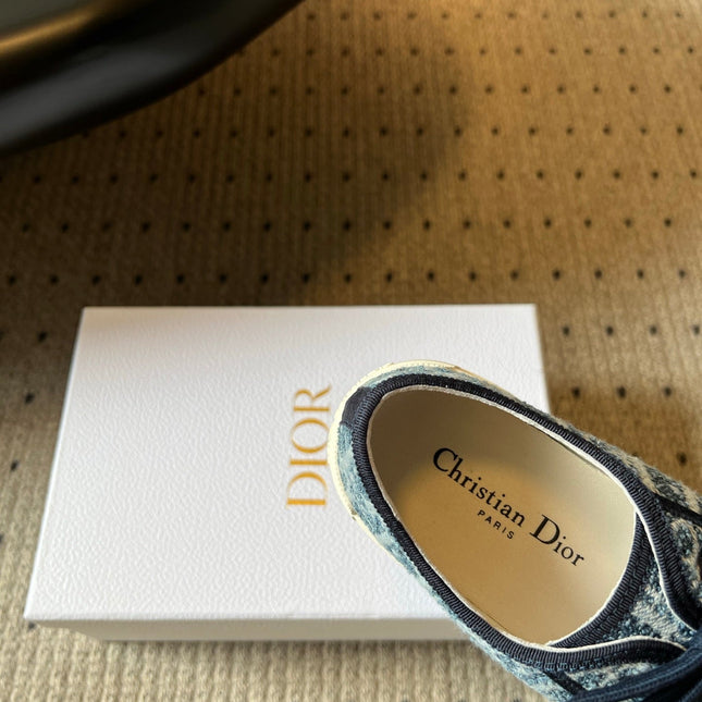 DIOR 26S LOW-TOP SNEAKER 50MM IN NAVY BLUE OBLIQUE EMBROIDERED WOOL
