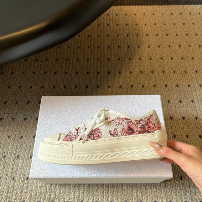 DIOR 26S LOW-TOP SNEAKER 50MM IN WHITE AND RED OBLIQUE EMBROIDERED CANVAS