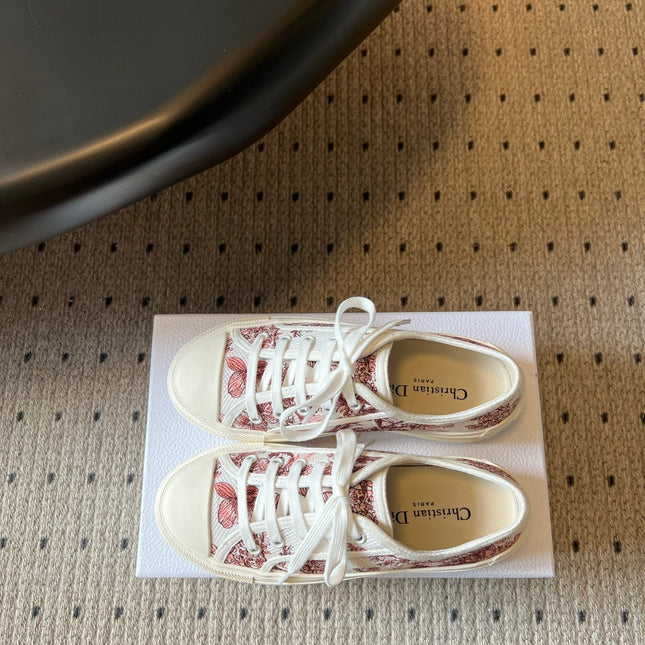 DIOR 26S LOW-TOP SNEAKER 50MM IN WHITE AND RED OBLIQUE EMBROIDERED CANVAS