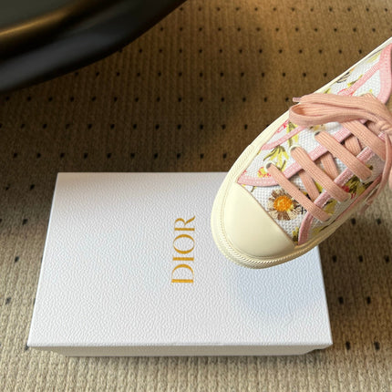 DIOR 26S LOW-TOP SNEAKER 50MM IN WHITE AND PINK EMBROIDERED CANVAS