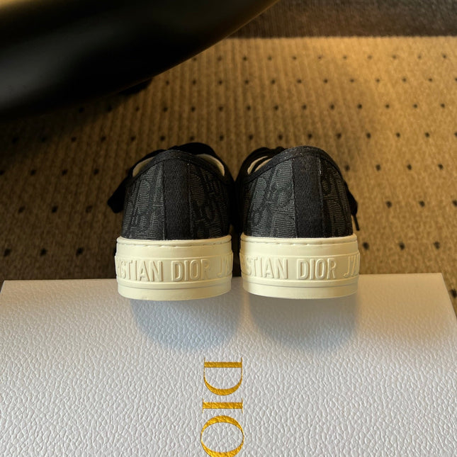 DIOR 26S LOW-TOP SNEAKER 35MM IN BLACK OBLIQUE EMBROIDERED CANVAS