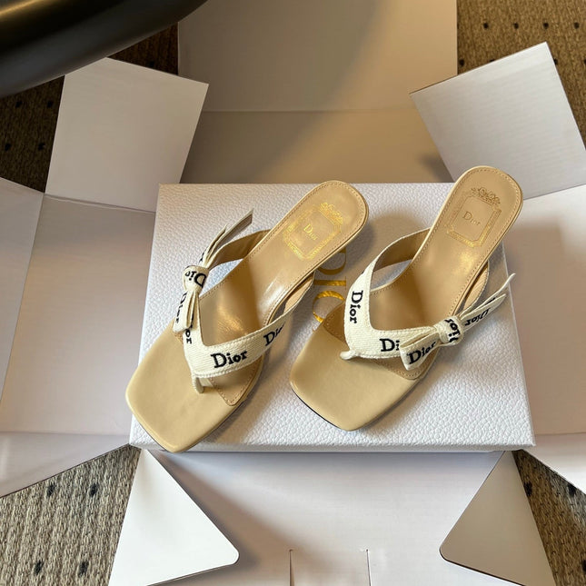 DIOR 26S HIGH-HEEL THONG SANDAL 35MM IN BEIGE EMBROIDERED CANVAS AND CALFSKIN