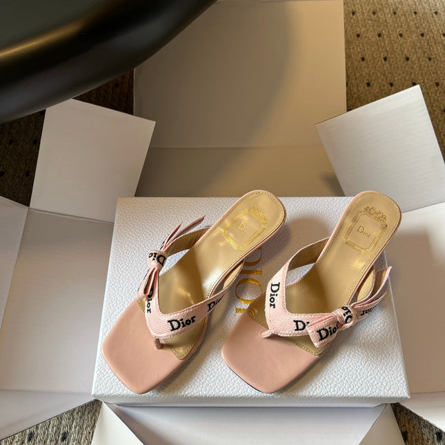 DIOR 26S HIGH-HEEL THONG SANDAL 35MM IN LIGHT PINK EMBROIDERED CANVAS AND CALFSKIN