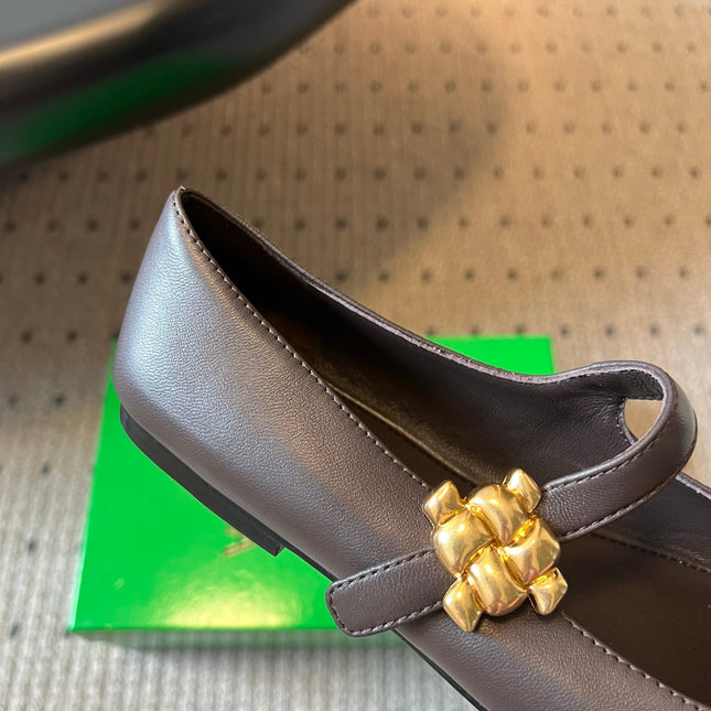 BOTTEGA VENETA 26S MARY JANE FLATS IN DARK BROWN LAMBSKIN WITH GOLD HARDWARE