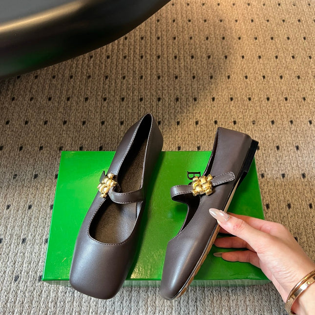 BOTTEGA VENETA 26S MARY JANE FLATS IN DARK BROWN LAMBSKIN WITH GOLD HARDWARE