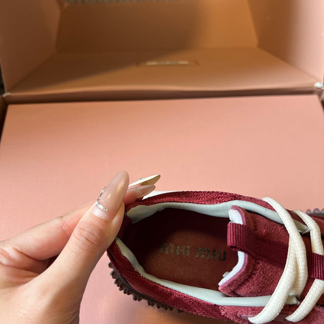 MIUMIU 26S SNEAKERS IN DARK RED SUEDE