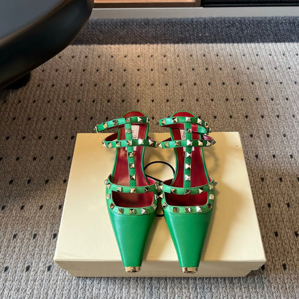 VALENTINO 26S ROCKSTUD HIGH HEELS 40 MM IN GREEN CALFSKIN