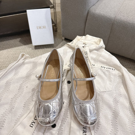 DIOR 26S MARY JANE PUMPS IN SILVER LAMBSKIN PEARL-ADORNED STRAP