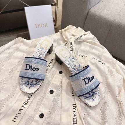 DIOR 26S DWAY FLOWER EDITION HIGH-HEEL SLIDES IN WHITE AND SKY BLUE FABRIC