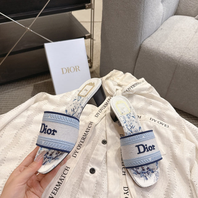 DIOR 26S DWAY FLOWER EDITION HIGH-HEEL SLIDES IN WHITE AND SKY BLUE FABRIC