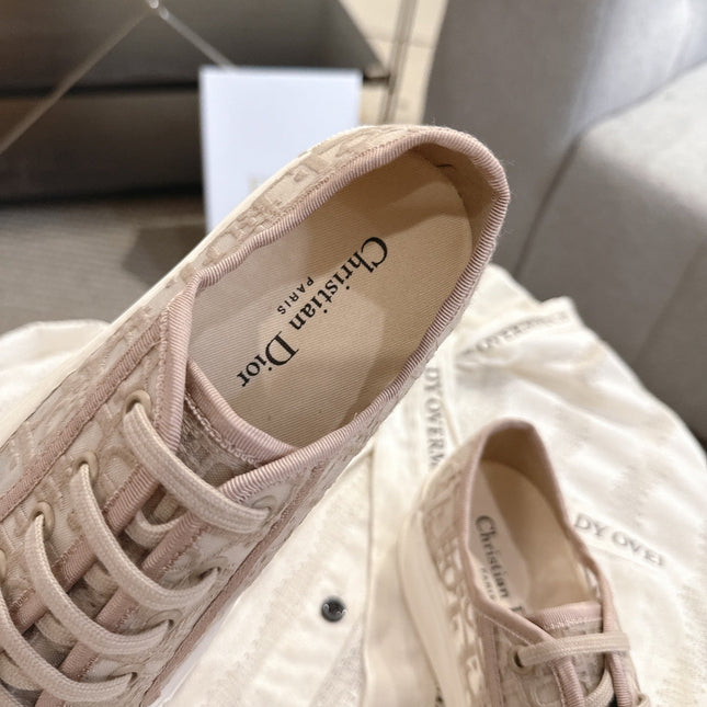 DIOR 26S PLATFORM SNEAKERS IN BEIGE OBLIQUE EMBROIDERED MESH