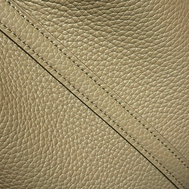 HERMES 25S PICOTIN LOCK 18 IN OLIVE GOLD CALFSKIN GOLD HARDWARE
