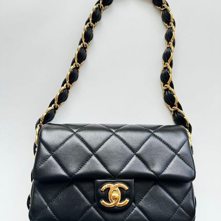 CHANEL 25S FLAP BAG 20 CM IN BLACK LAMBSKIN WITH GOLD HARDWARE