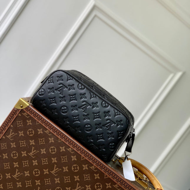 DOPP KIT 28 IN BLACK MONOGRAM SHADOW