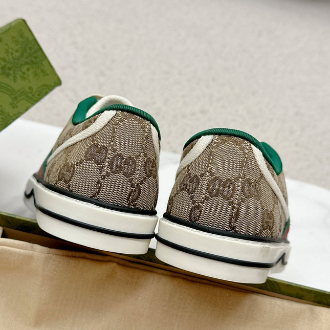 GUCCI 26S LOW TOP SNEAKERS IN BEIGE EBONY CANVAS STYLE 11