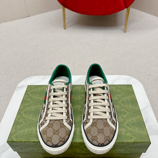 GUCCI 26S LOW TOP SNEAKERS IN BEIGE EBONY CANVAS STYLE 11