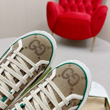 GUCCI 26S LOW TOP SNEAKERS IN BROWN CANVAS STYLE 23