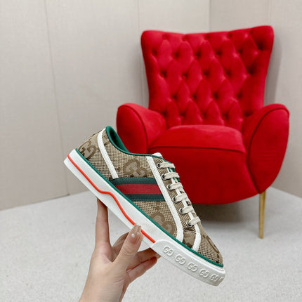 GUCCI 26S LOW TOP SNEAKERS IN BROWN CANVAS STYLE 23