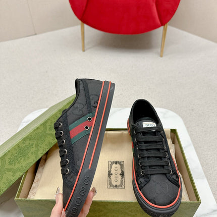 GUCCI 26S LOW TOP SNEAKERS IN BLACK CANVAS STYLE 22