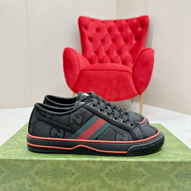GUCCI 26S LOW TOP SNEAKERS IN BLACK CANVAS STYLE 22