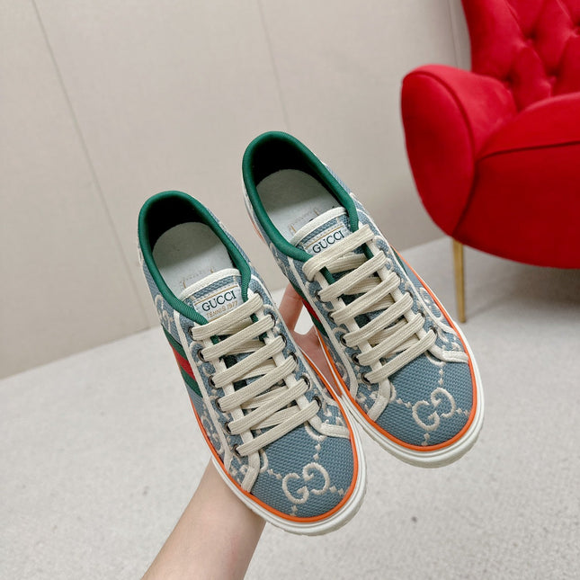 GUCCI 26S LOW TOP SNEAKERS IN LIGHT BLUE CANVAS STYLE 12