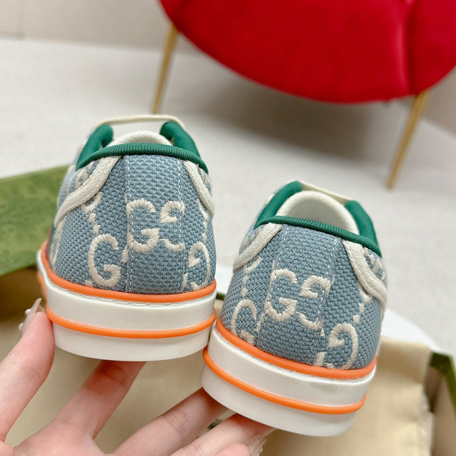GUCCI 26S LOW TOP SNEAKERS IN LIGHT BLUE CANVAS STYLE 12