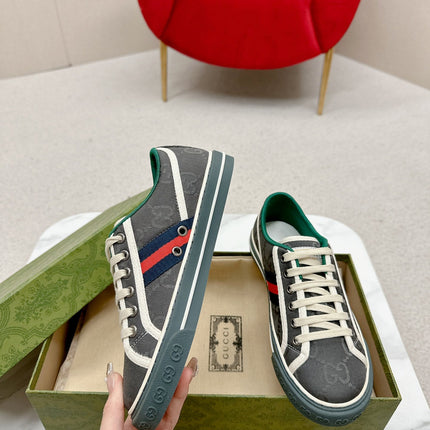 GUCCI 26S LOW TOP SNEAKERS IN DARK GREY CANVAS STYLE 20