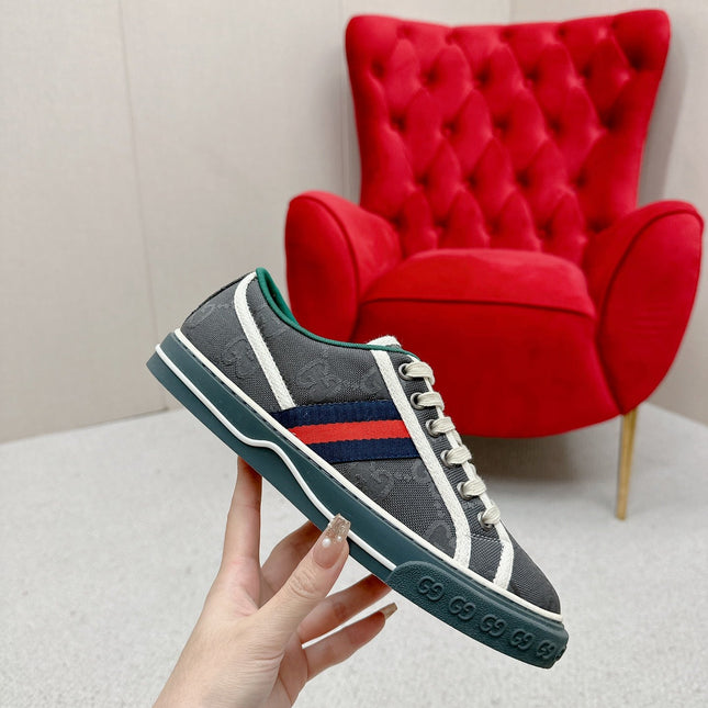 GUCCI 26S LOW TOP SNEAKERS IN DARK GREY CANVAS STYLE 20