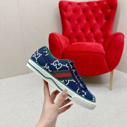 GUCCI 26S LOW TOP SNEAKERS IN DARK BLUE CANVAS STYLE 19