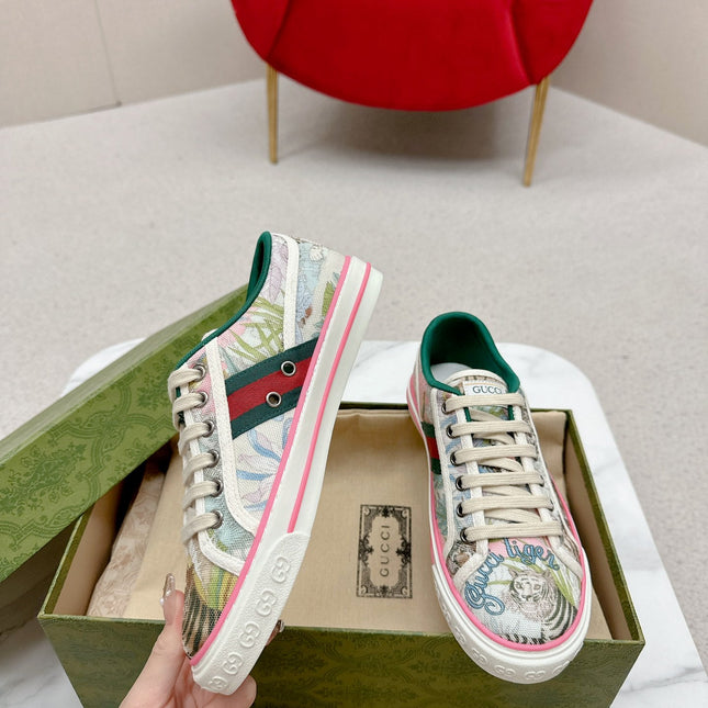 GUCCI 26S LOW TOP SNEAKERS IN MULTICOLOR CANVAS STYLE 26