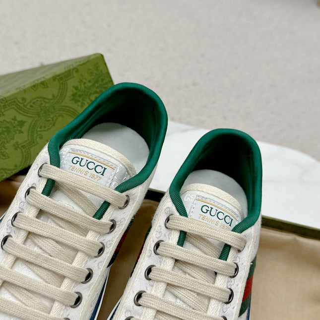 GUCCI 26S LOW TOP SNEAKERS IN WHITE CANVAS STYLE 10